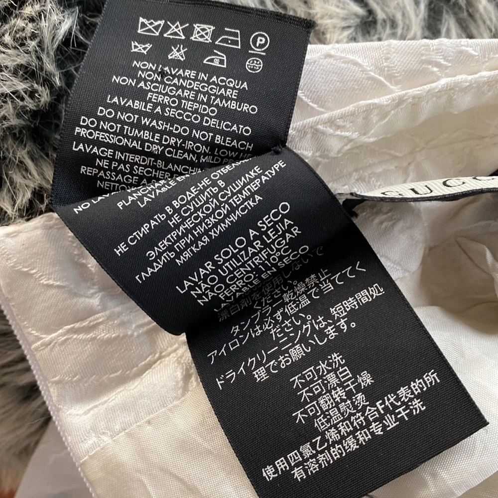 Gucci white mandarin collar dress. Size Large. Elegant sleeveless tulip skirt. - Picture 9 of 10